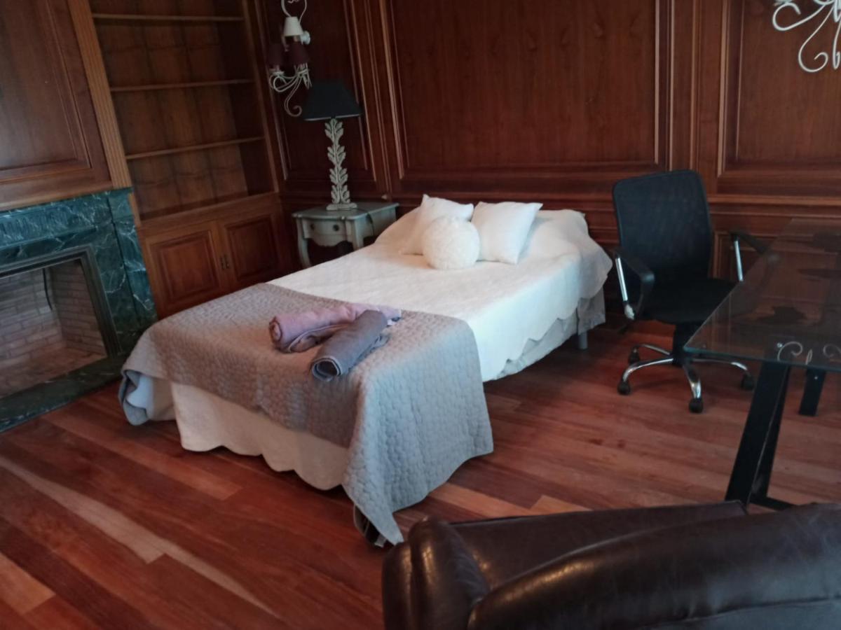 Hotel patricia Villaviciosa de Odón Esterno foto